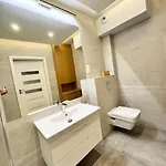 Nadmorskie Tarasy Sorrento Z Garazem,basen, Sauna,jacuzzi Apartment
