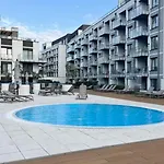 Apartment Nadmorskie Tarasy Sorrento Z Garazem,basen, Sauna,jacuzzi Kolobrzeg