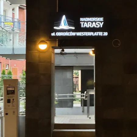 Nadmorskie Tarasy Sorrento Z Garazem,basen, Sauna,jacuzzi Apartment