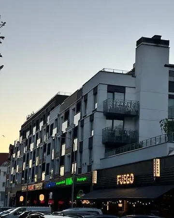 Nadmorskie Tarasy Sorrento Z Garazem,basen, Sauna,jacuzzi Апартаменти *