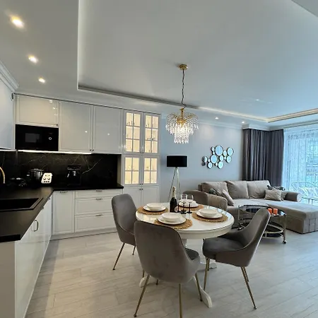 Nadmorskie Tarasy Sorrento Z Garazem,basen, Sauna,jacuzzi Апартаменти