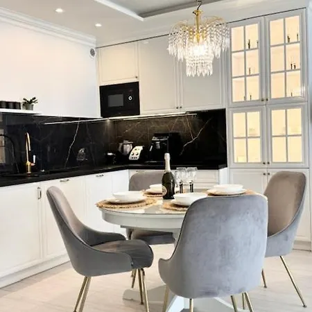 Апартаменти Nadmorskie Tarasy Sorrento Z Garazem,basen, Sauna,jacuzzi *