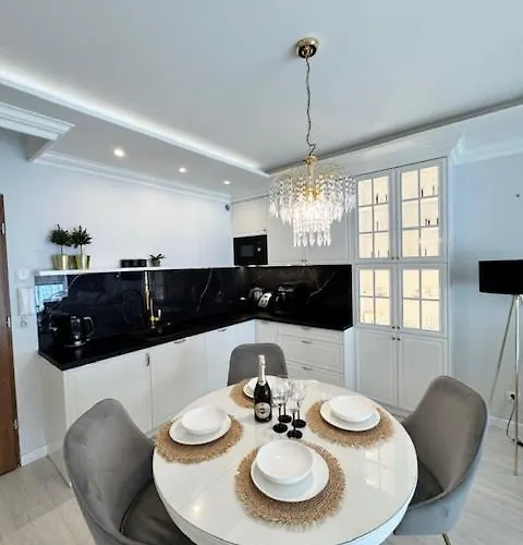 Lejlighed Nadmorskie Tarasy Sorrento Z Garazem,basen, Sauna,jacuzzi