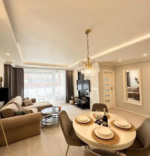 Nadmorskie Tarasy Sorrento Z Garazem,basen, Sauna,jacuzzi Lejlighed